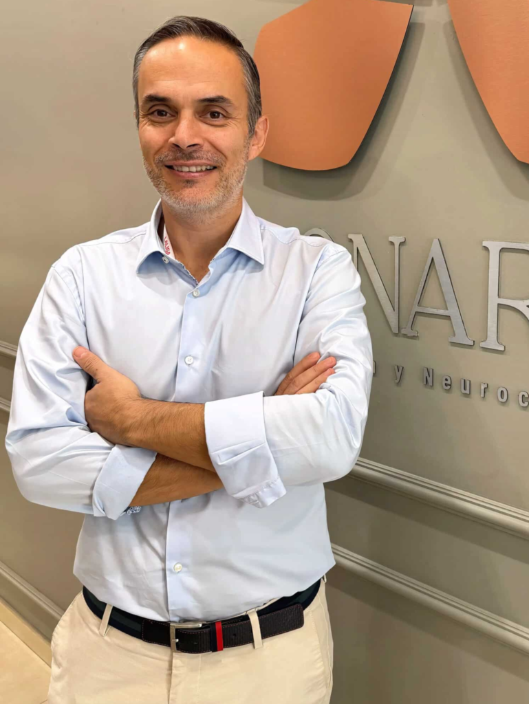 Dr. Jorge Ramírez Haua, médico del deporte y osteópata en Monarka Clinic Barcelona